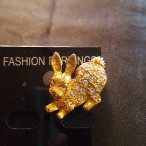 Avon Bunny Rabbit Pin